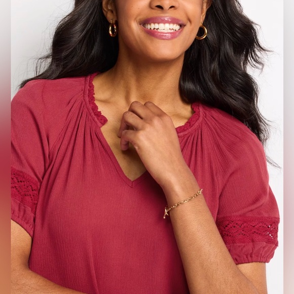 MARKET & SPRUCE Jacqui Crochet Top Burgundy - LP - Picture 3 of 11
